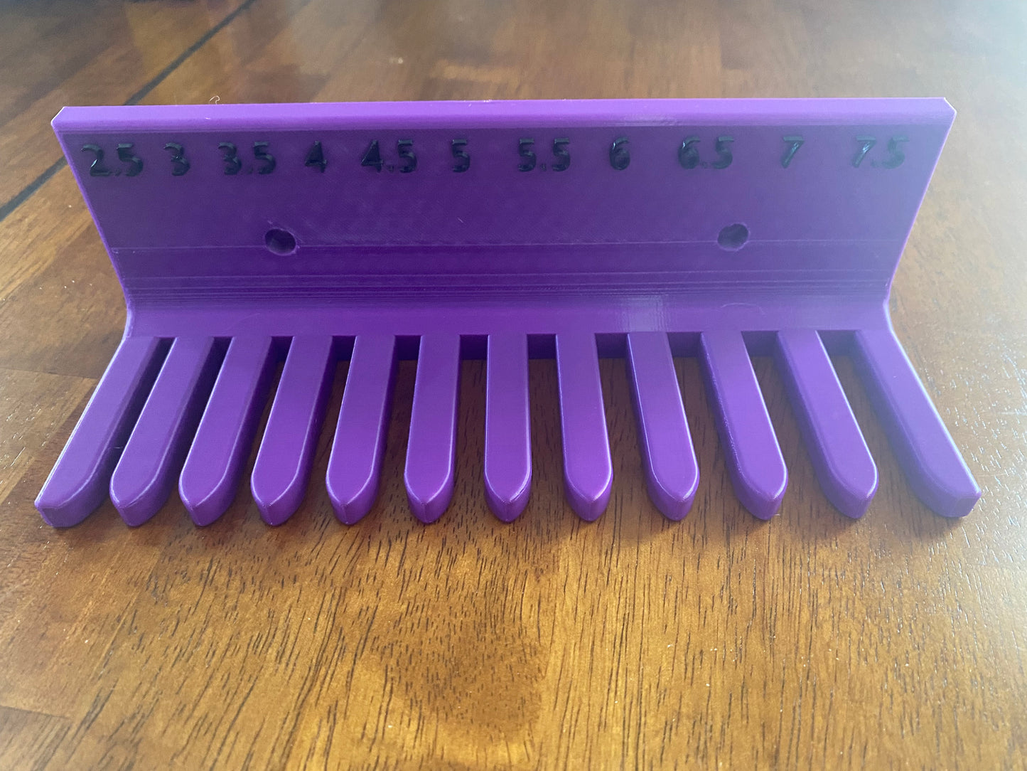 E tracheal tube holder Tube size range 2.5 - 7.5